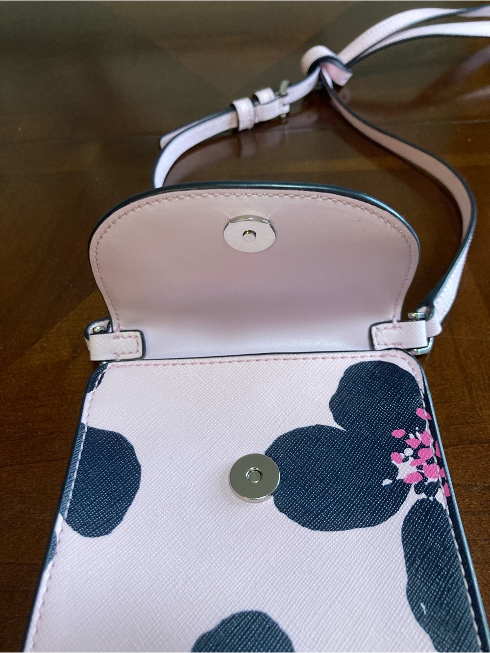 Kate Spade New York Cameron Grand Flora North South Flap Phone Crossbody Bag - Picture 9 of 12